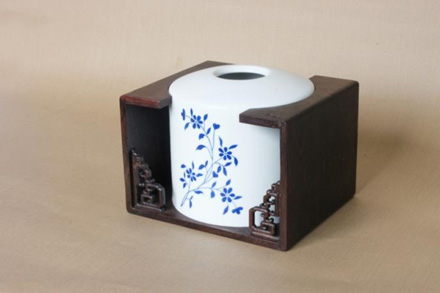 “青花”纸巾盒