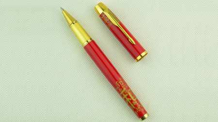 中国红金属水笔