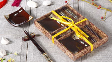 木筷子、陶瓷架、陶瓷碟子餐具套装